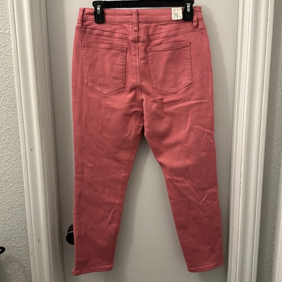 NWT COSMIC BLUE LOVE
Milo Side Split Capri Skinny Jean in Flamingo Pink - Picture 2 of 13